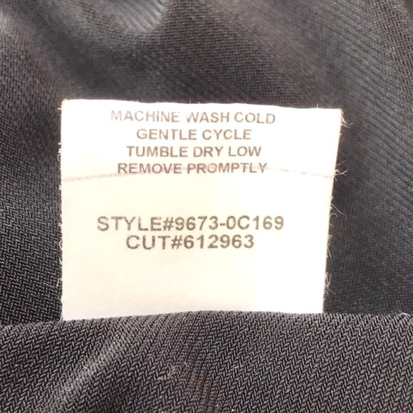 Kim & Cami Cold Shoulder Top - Picture 10 of 10